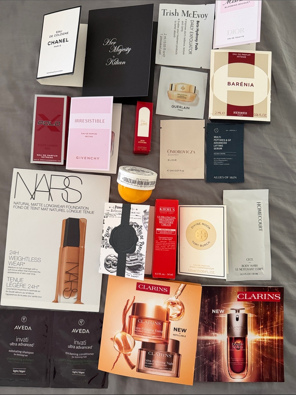 Assorted Luxury Beauty & Fragrance Sample Lot — Mixed Colors
